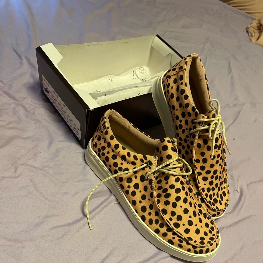 Spotted cheetah dude like shoes